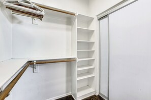 منزل (3 Bedrooms) | المنشأة من الداخل