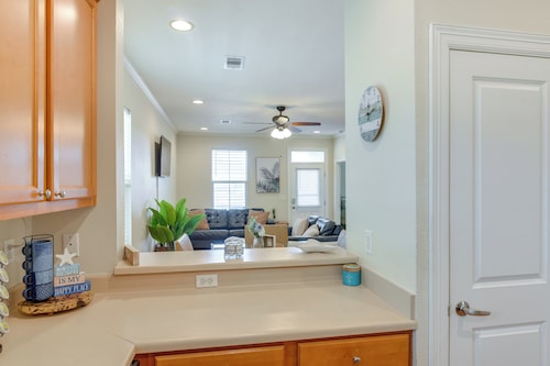 1/2 Mi to Galveston Beach: Home w/ Private Pool