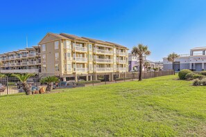 Apartment (1 Bedroom) | Interior - Pool & Hot Tub Access: Beachside Galveston Condo! (Galveston)