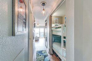 Apartment (1 Bedroom) | Interior - Pool & Hot Tub Access: Beachside Galveston Condo! (Galveston)