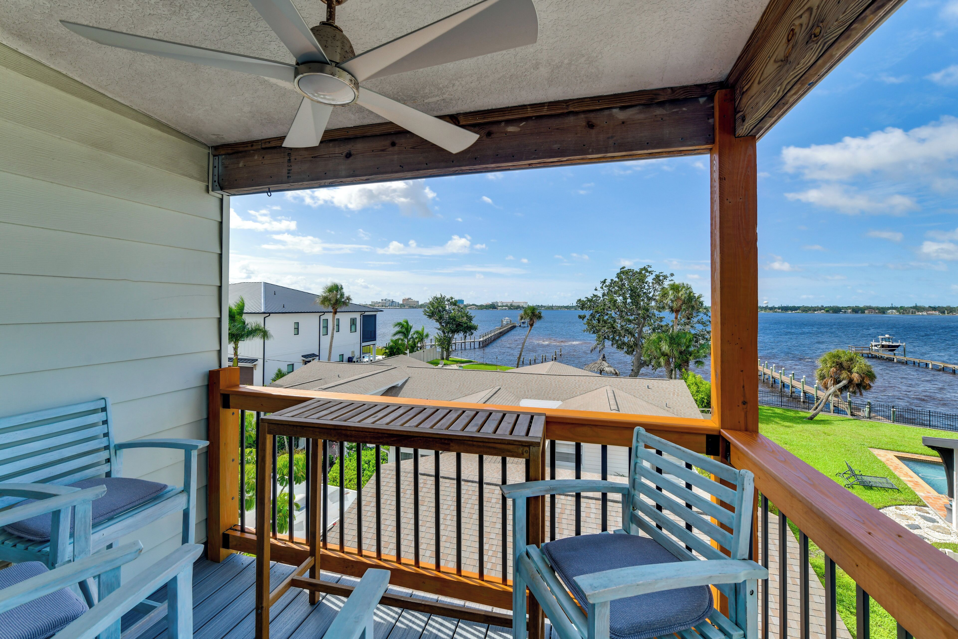 Apartment (4 Bedrooms) | Front of property