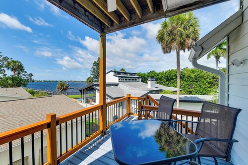 Manatee River Views: Palmetto Paradise w/ Fire Pit