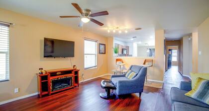 Fenced Yard, Workspace, Garage: Ft Worth Home Base