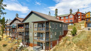 Interior - Home w/ Hot Tub & Views - Free Bus to Winter Park (Fraser)