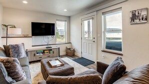 Interior - Home w/ Hot Tub & Views - Free Bus to Winter Park (Fraser)
