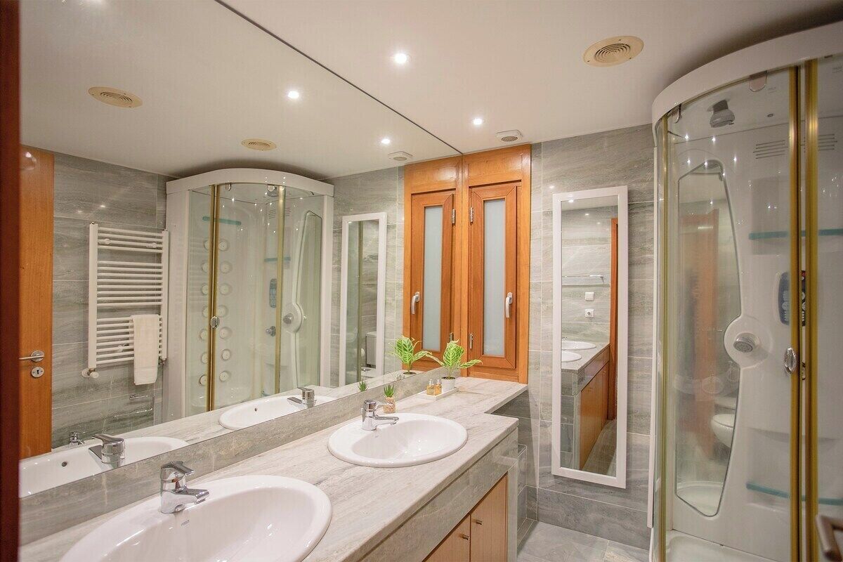 House | 4 bedrooms, Internet