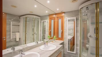 House | 4 bedrooms, Internet