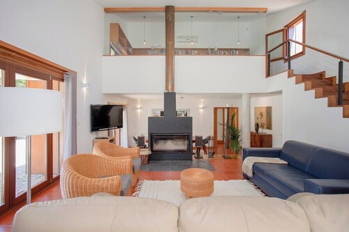 Liiiving in Caminha Countryside Pool House