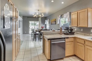 Interior - 4 Mi to Las Vegas Strip: Home w/ Covered Patio! (Las Vegas)