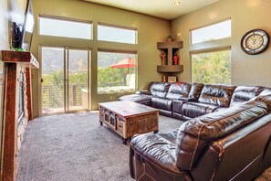 House (4 Bedrooms) | Front of property