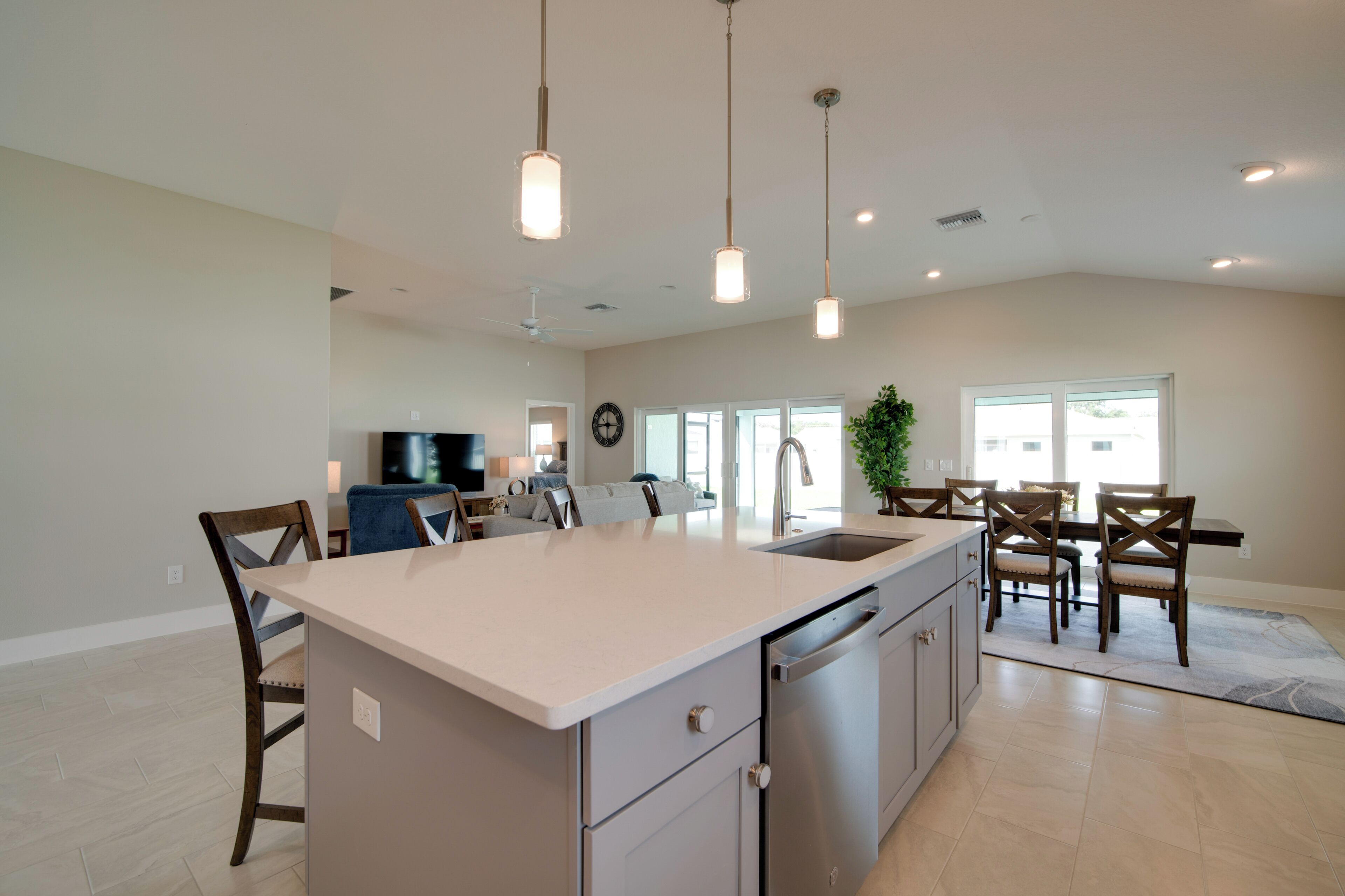 House (3 Bedrooms) | Interior