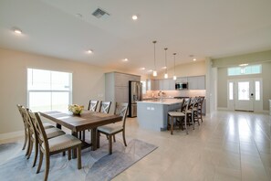 House (3 Bedrooms) | Interior