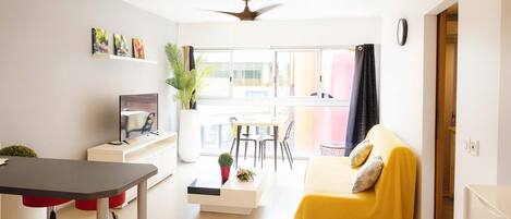 Televisión, oficina