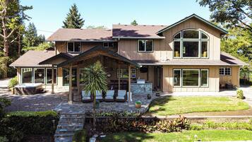 Rumah (4 Bedrooms) | Interior