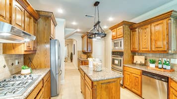 Nhà (4 Bedrooms) | Nội thất