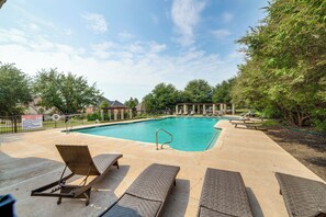 House (4 Bedrooms) | Interior - Spacious Texas Retreat w/ Community Pool (Sunnyvale)