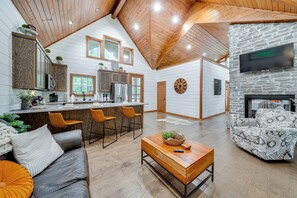 House (1 Bedroom) | Interior