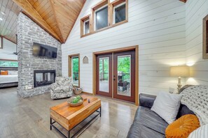 House (1 Bedroom) | Interior