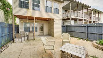 Apartment (2 Bedrooms) | Front of property