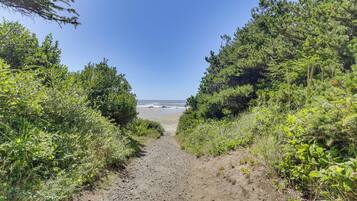 Apartment (0 Bedroom) | Bahagian dalam