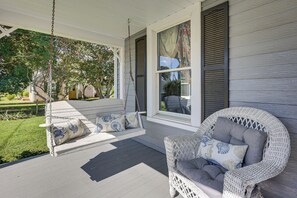 House (5 Bedrooms) | Interior