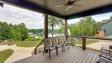 ู
ูุฒู (3 Bedrooms) | ุงูู
ูุดุฃุฉ ู
ู ุงูุฏุงุฎู