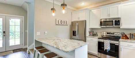 House (3 Bedrooms) | Interior