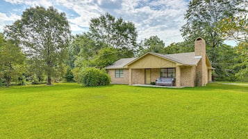 House (2 Bedrooms) | Front of property