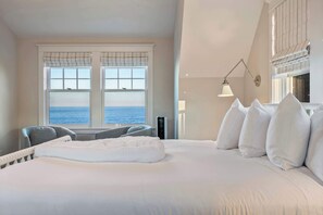 6 bedrooms, travel cot, WiFi, bed sheets