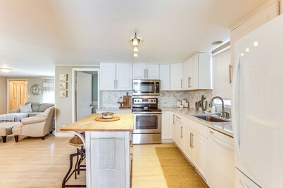 1 Mi to Wilson State Park: Harrison Home w/ Yard!