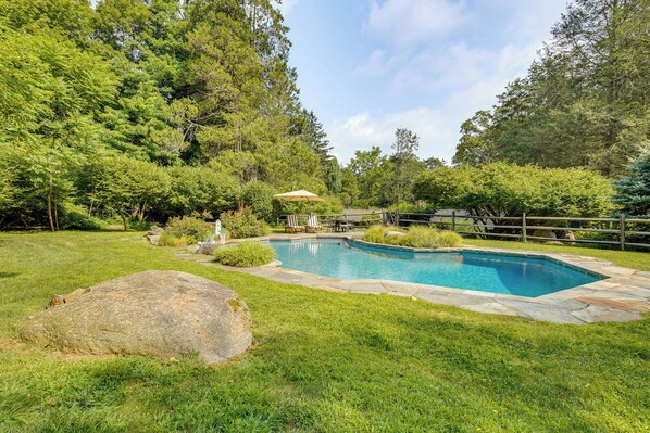 House (2 Bedrooms) | Interior - 15 Mi to Long Island Sound: Bedford Winter Retreat (Bedford)