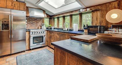 Bedford Retreat: 15 Mi to Long Island Sound