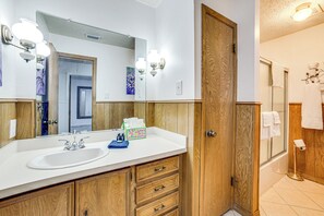 House (3 Bedrooms) | Interior - Family Getaway on 4 Acres in Mineola! (Mineola)