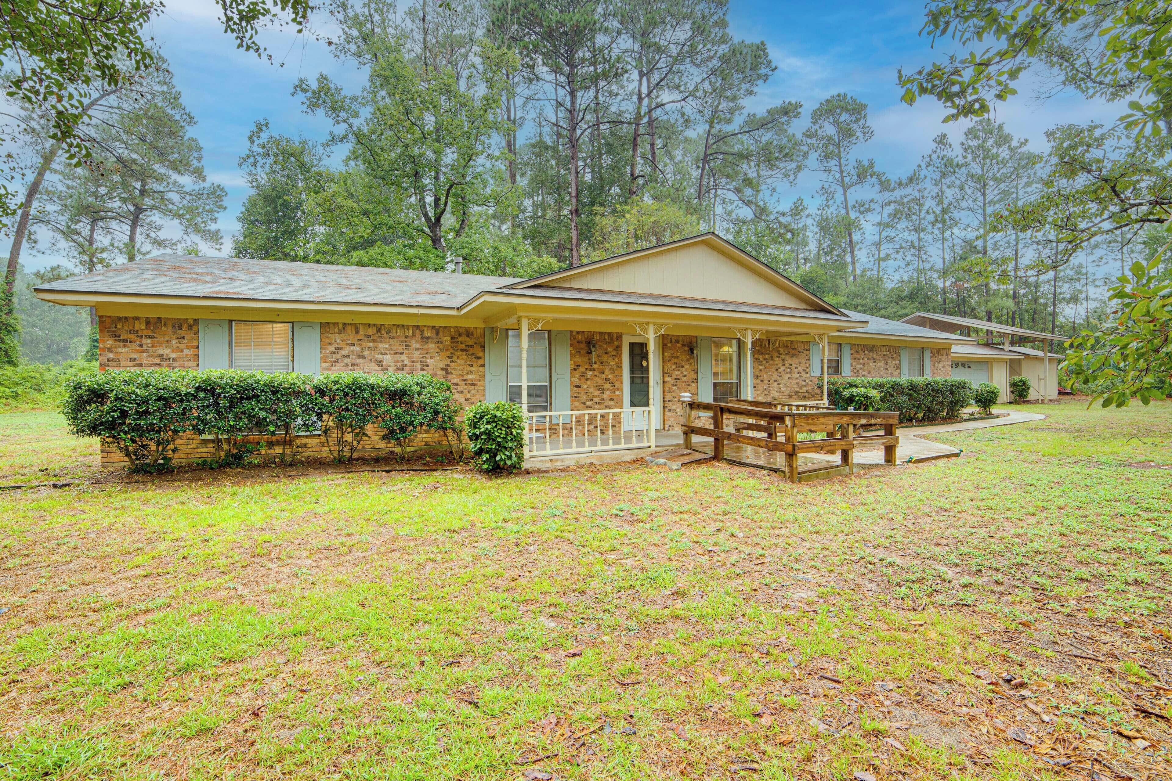 House (3 Bedrooms) | Front of property