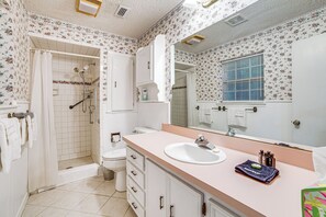 House (3 Bedrooms) | Interior - Family Getaway on 4 Acres in Mineola! (Mineola)