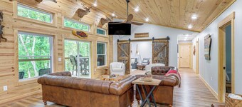 Relax on the River: Modern Mountain View Escape!