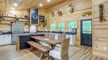 Rumah (4 Bedrooms) | Interior