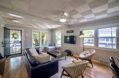 Living area. The Hamilton Hideaway at Lake Street Beach