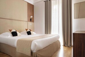 Apartment | 2 bedrooms, iron/ironing board, bed sheets - Amazing Apartment - 2br/6p - Nation (Paris)