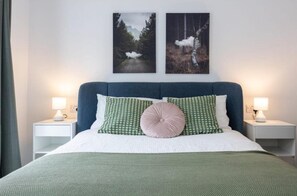 2 chambres, fer et planche à repasser, lit de bébé portatif, Wi-Fi