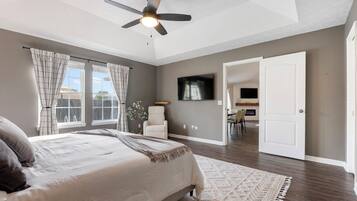 4 Schlafzimmer, Bügeleisen/Bügelbrett, WLAN, Bettwäsche