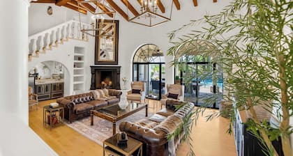 HÓZHÓ Ranch| Pickleball | Golf Sim | Bowling |Pool