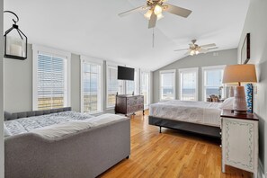 4 bedrooms, WiFi, bed sheets - After Dune Delight - Ocean Front Home with Private Decks and On-Site Beach Acces (Kure Beach)