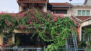 House, 3 Bedrooms, Balcony, Mountain View | Exterior - Serene Mountain Retreat in KL - Entire House for Rent (Taman Melawati)