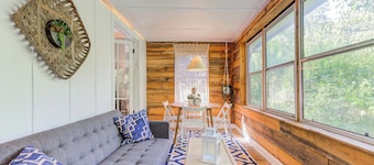 Beautiful Duplex In Kansas City! 13&14 v2