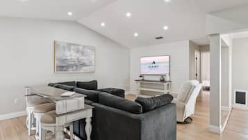 Televisión, oficina