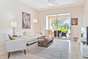 Smart TV - Heritage Greens Villa with Lake and Arrowhead Golf Course View! (Naples)