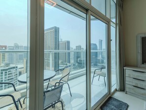 Interior - Dubai Marina, Jacuzzi, Perfect for Groups & Family (دبي)