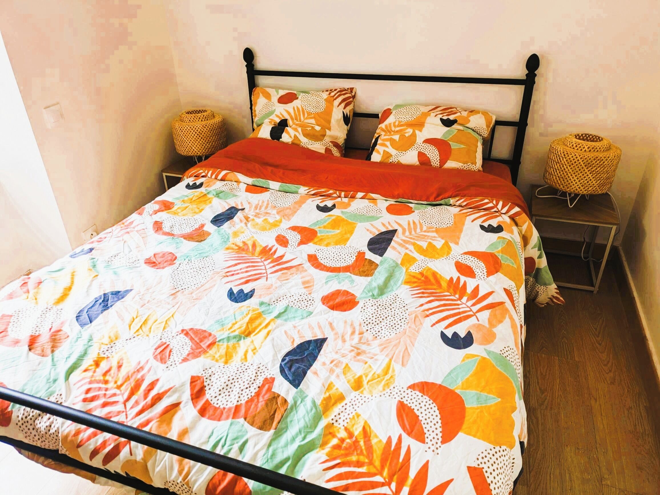 2 chambres, fer et planche à repasser, Wi-Fi gratuit, draps fournis