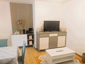 Dining - Large T3 apartment Plouescat ** France (Plouescat)